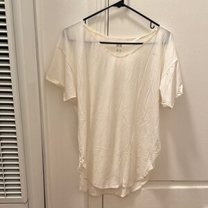 Uniqlo Women's White Short Sleeve Tee
